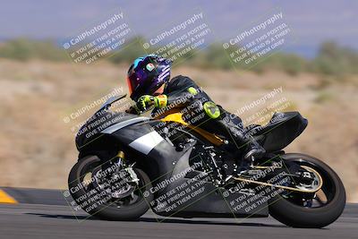 media/Oct-08-2022-SoCal Trackdays (Sat) [[1fc3beec89]]/Turn 16 (125pm)/